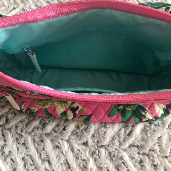 VERA BRADLEY Crossbody - Picture 6 of 8